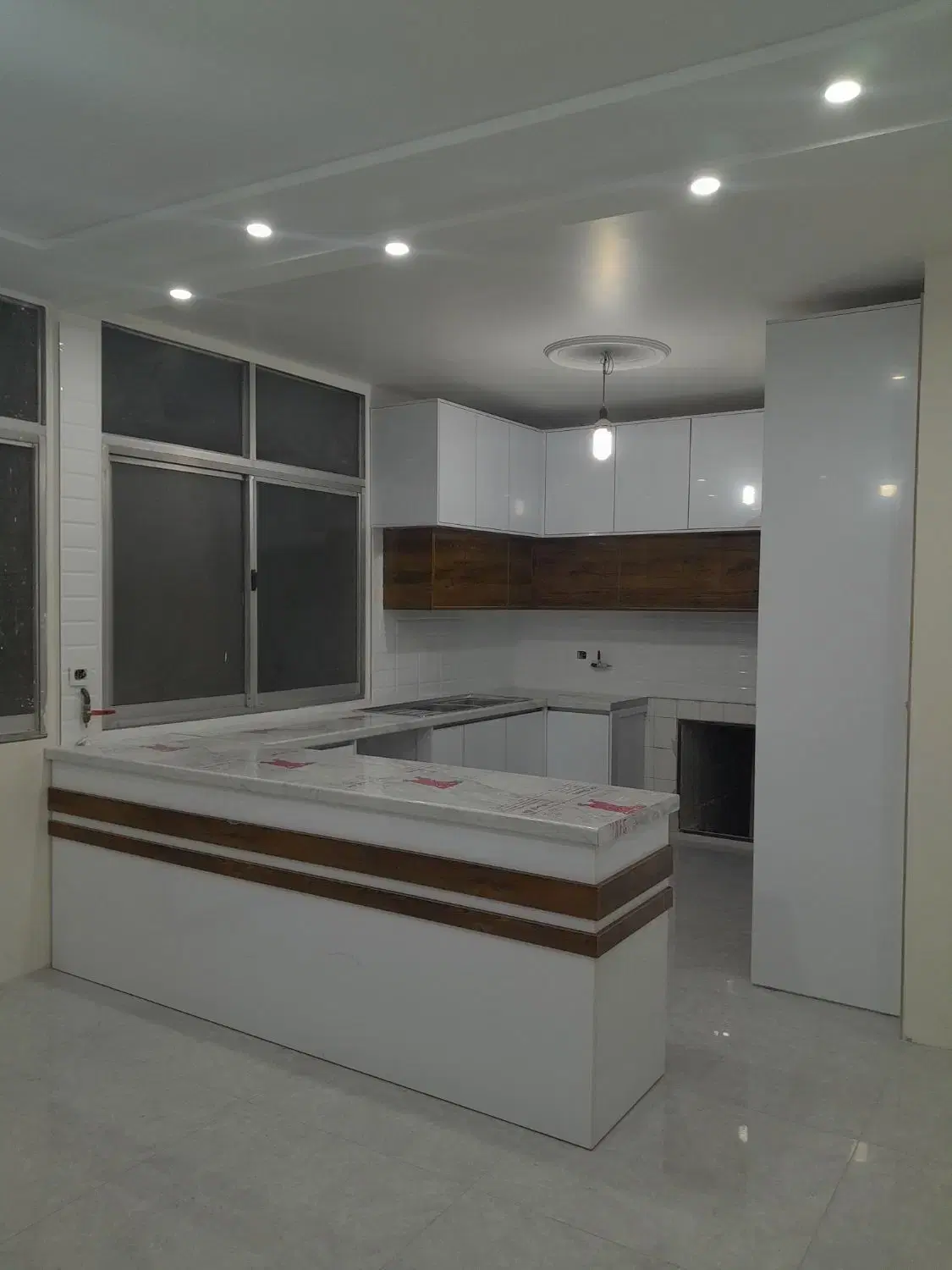 ساخت و تعمیرات کابینت و کمد دیواری
