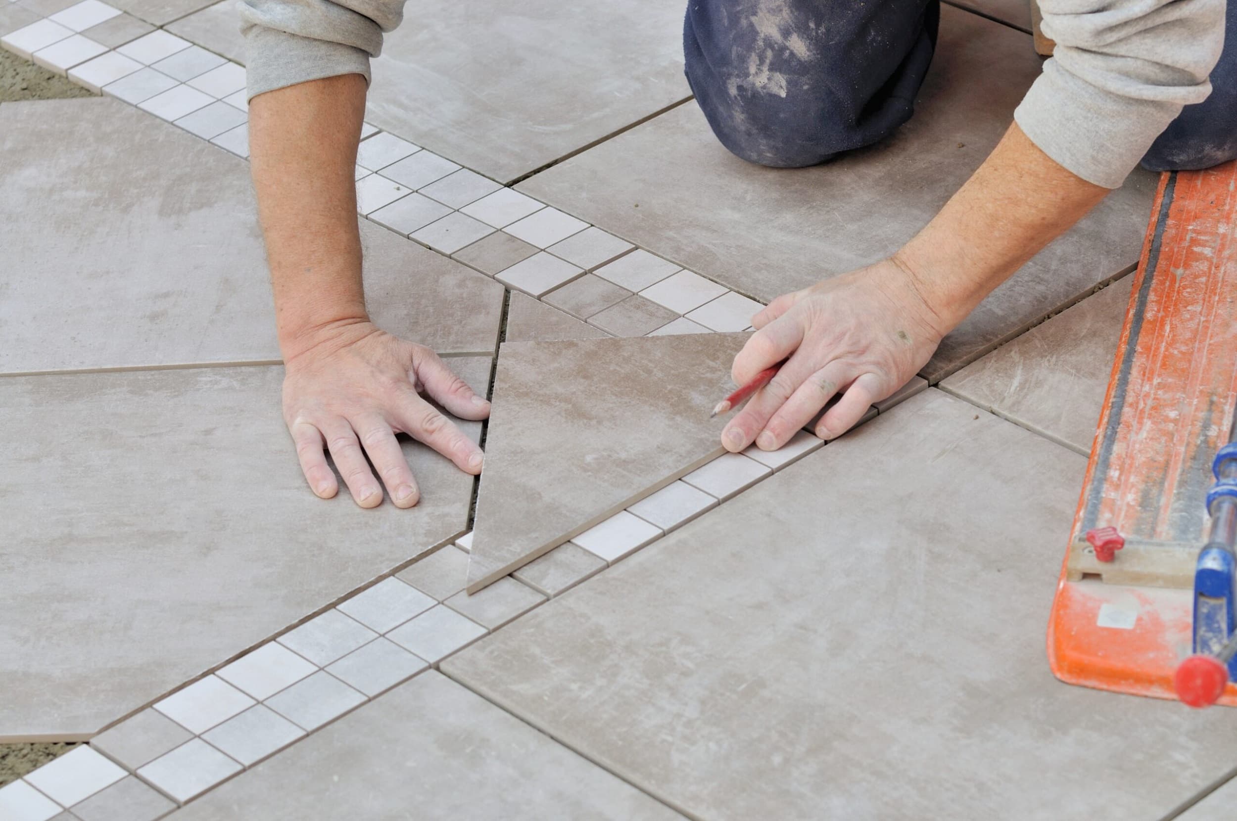 خدمات نماکاری و کاشیکاری 